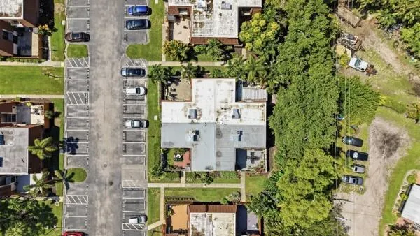 1438 Park Shore Circle #3 Fort Myers, FL 33901