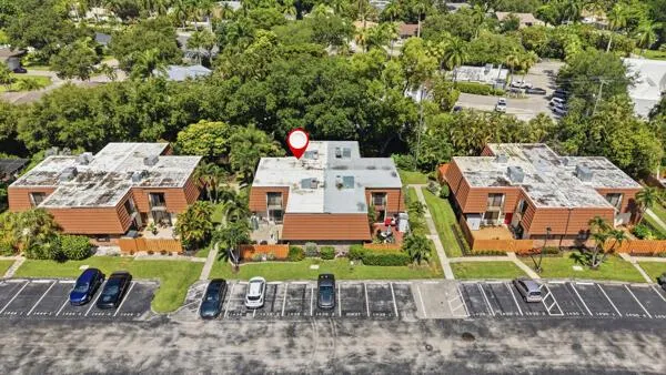 1438 Park Shore Circle #3 Fort Myers, FL 33901