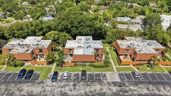 1438 Park Shore Circle #3 Fort Myers, FL 33901