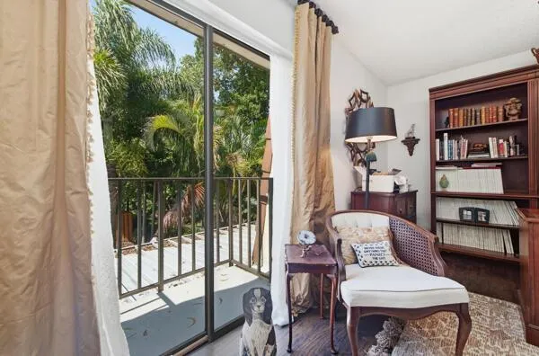 1438 Park Shore Circle #3 Fort Myers, FL 33901