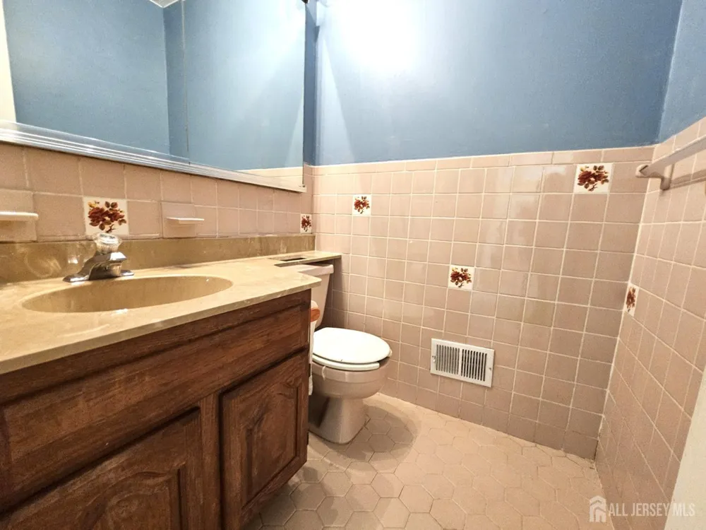 9 Mockingbird Lane South Brunswick, NJ 08810