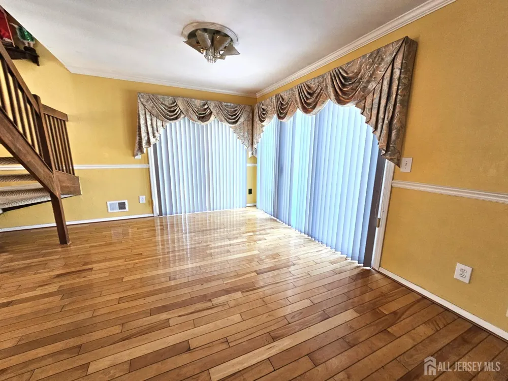 9 Mockingbird Lane South Brunswick, NJ 08810