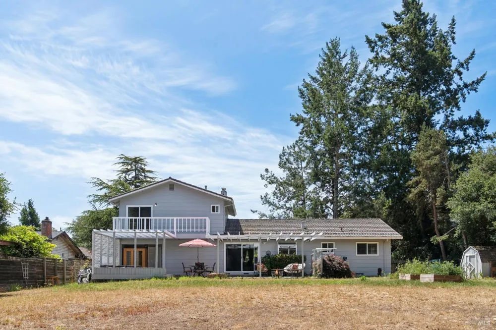 6304 Caraway Court Sebastopol, CA 95472