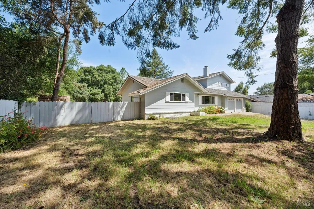 6304 Caraway Court Sebastopol, CA 95472