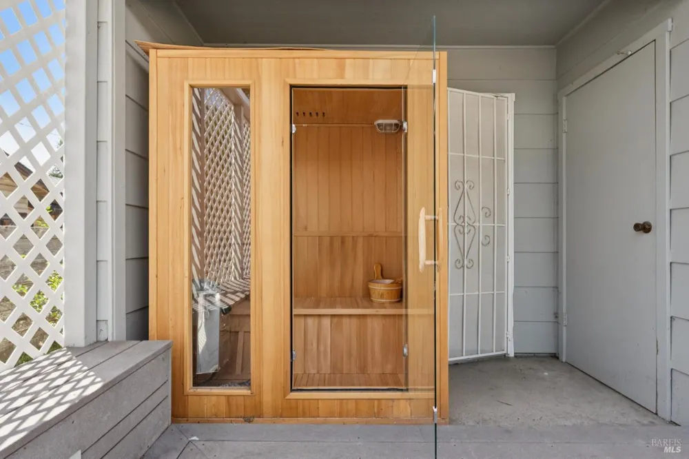 6304 Caraway Court Sebastopol, CA 95472