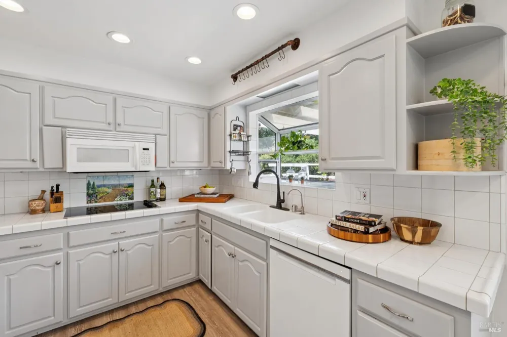 6304 Caraway Court Sebastopol, CA 95472