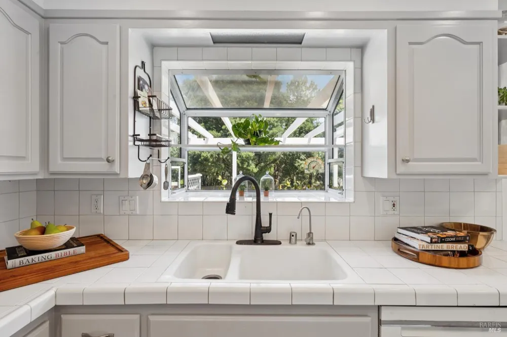 6304 Caraway Court Sebastopol, CA 95472