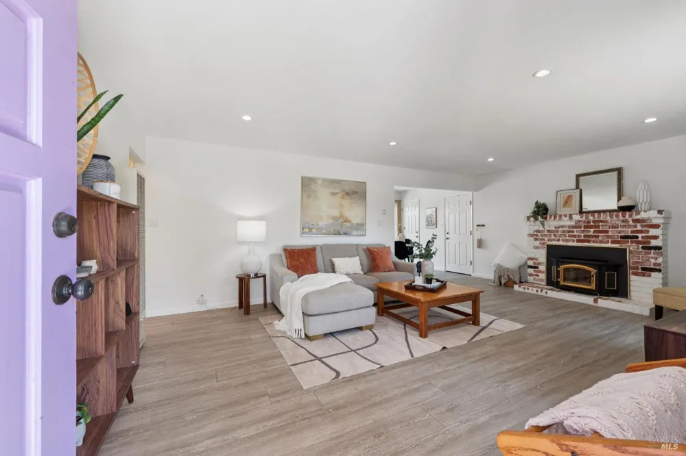 6304 Caraway Court Sebastopol, CA 95472