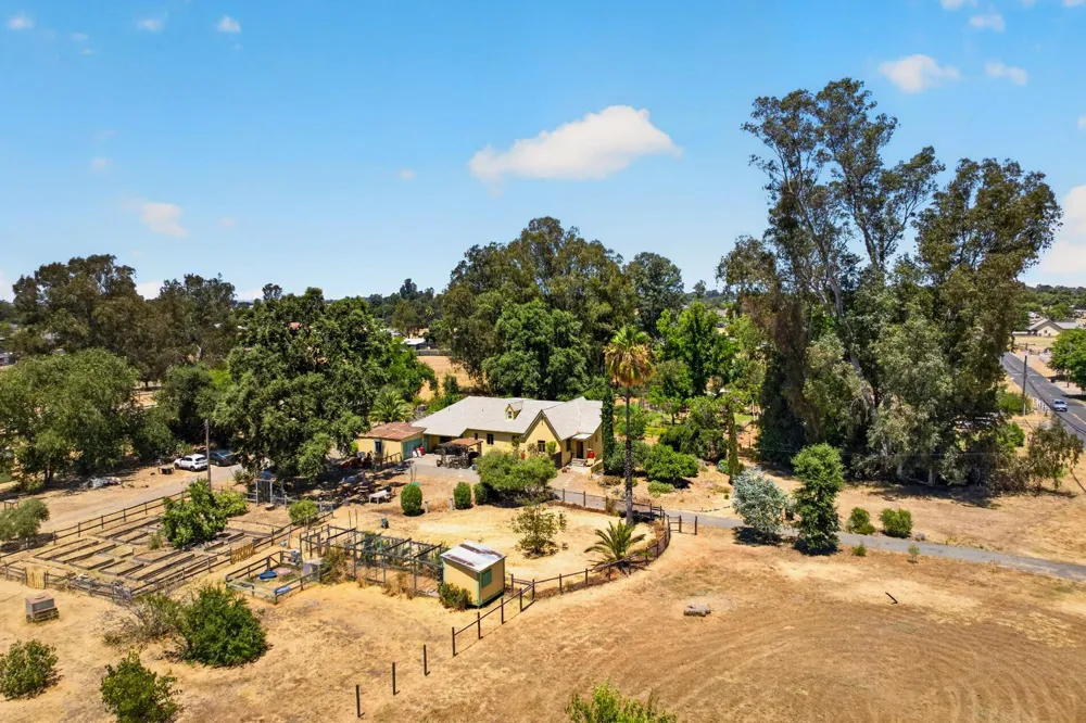 6825 W 2nd Street Rio Linda, CA 95673