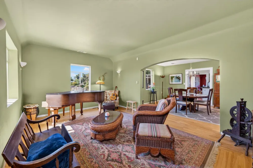 6825 W 2nd Street Rio Linda, CA 95673