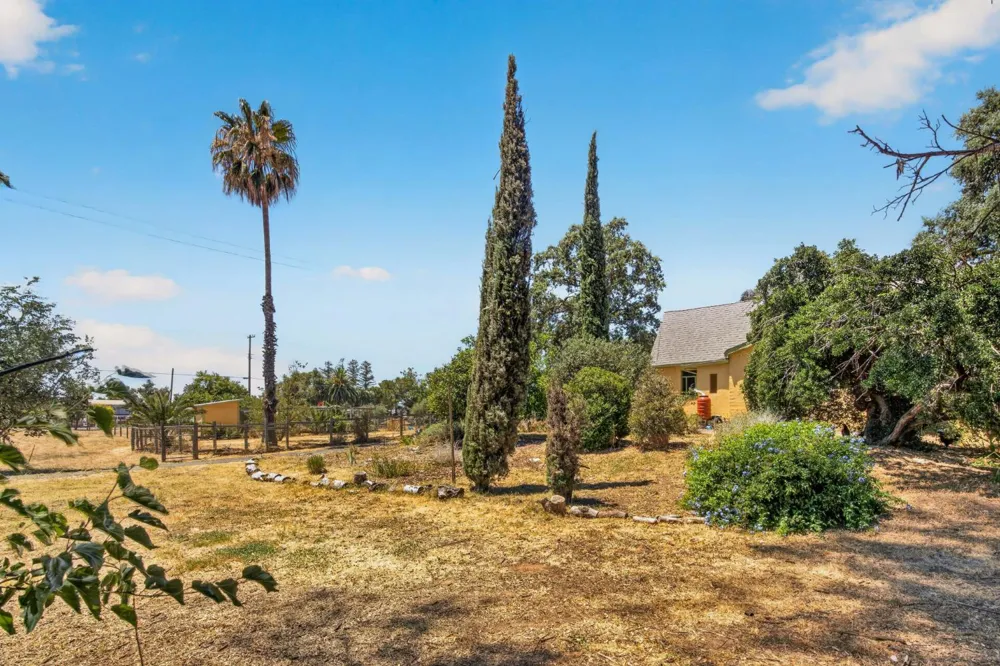 6825 W 2nd Street Rio Linda, CA 95673