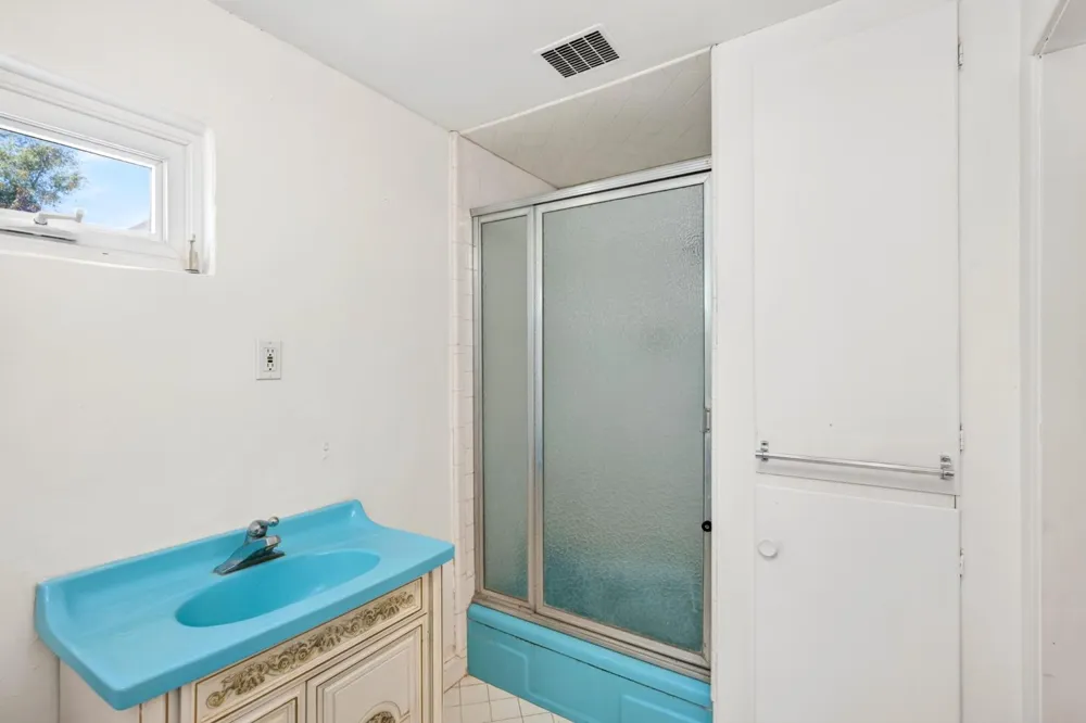 6825 W 2nd Street Rio Linda, CA 95673