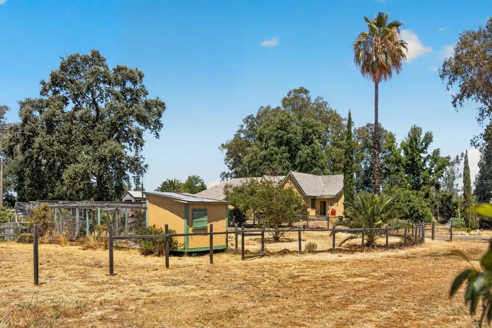 6825 W 2nd Street Rio Linda, CA 95673