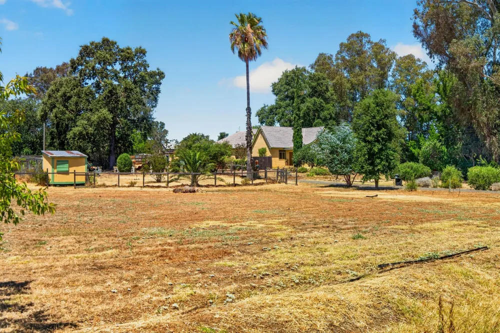 6825 W 2nd Street Rio Linda, CA 95673