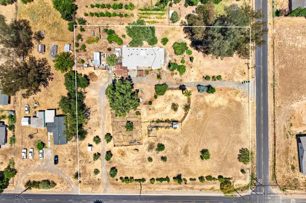 6825 W 2nd Street Rio Linda, CA 95673