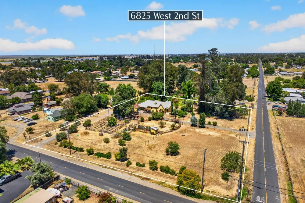 6825 W 2nd Street Rio Linda, CA 95673
