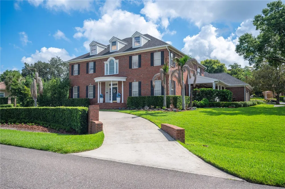 5120 LAKE IN THE WOODS BOULEVARD Lakeland, FL 33813