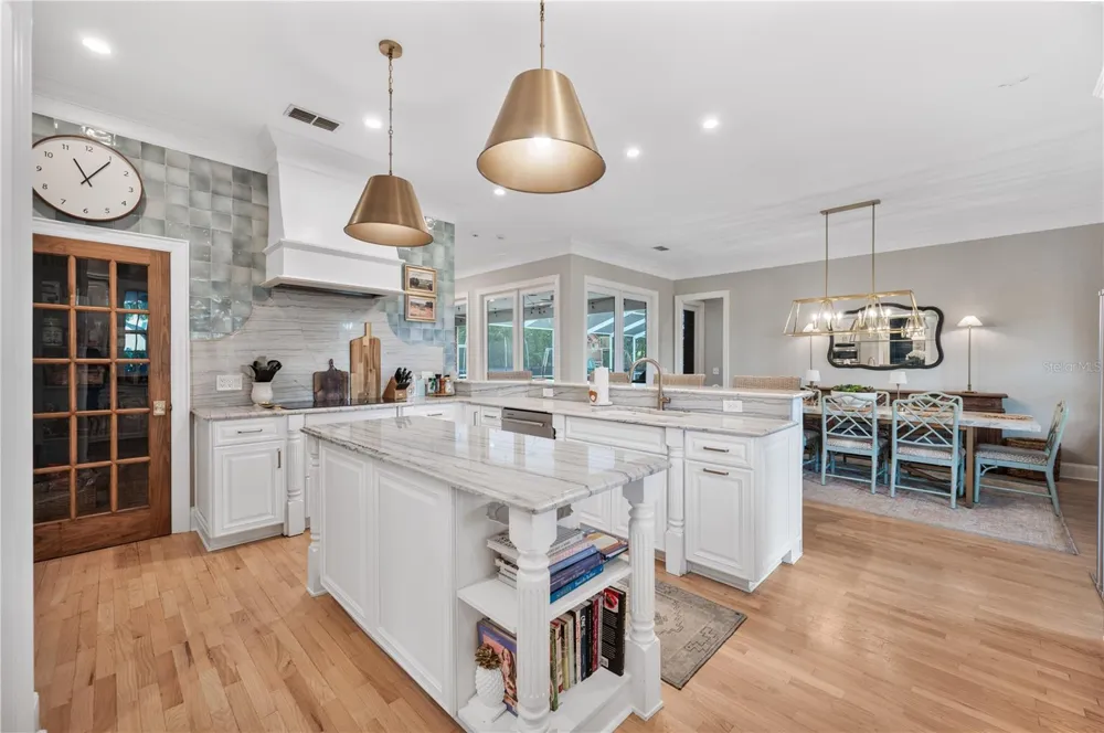 5120 LAKE IN THE WOODS BOULEVARD Lakeland, FL 33813