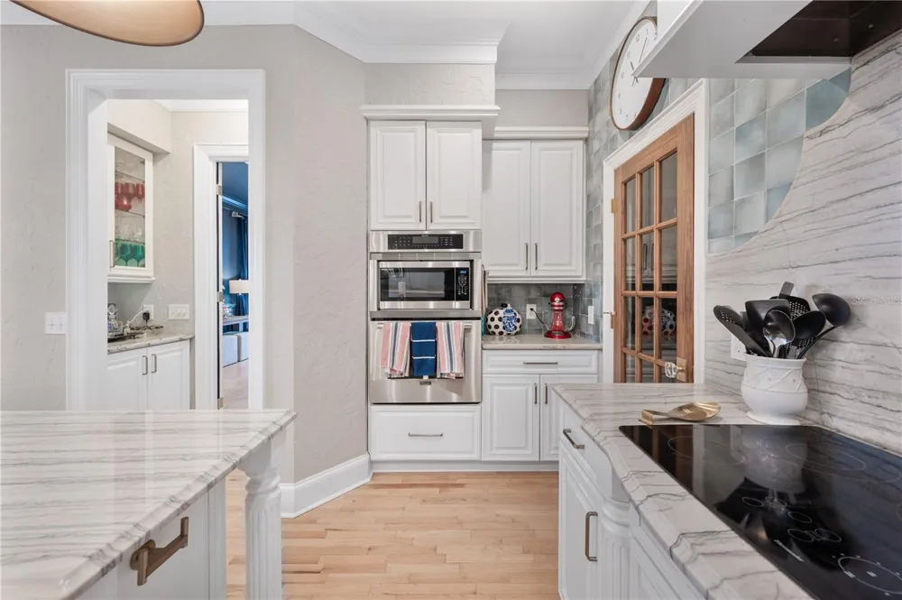 5120 LAKE IN THE WOODS BOULEVARD Lakeland, FL 33813
