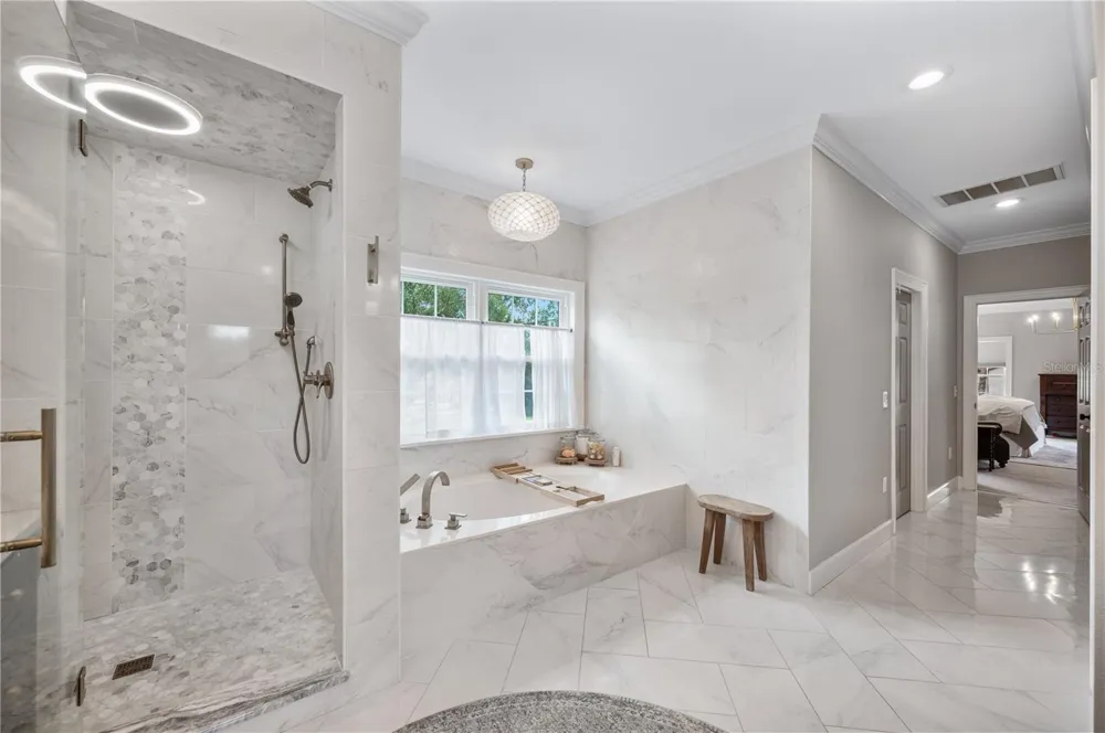 5120 LAKE IN THE WOODS BOULEVARD Lakeland, FL 33813