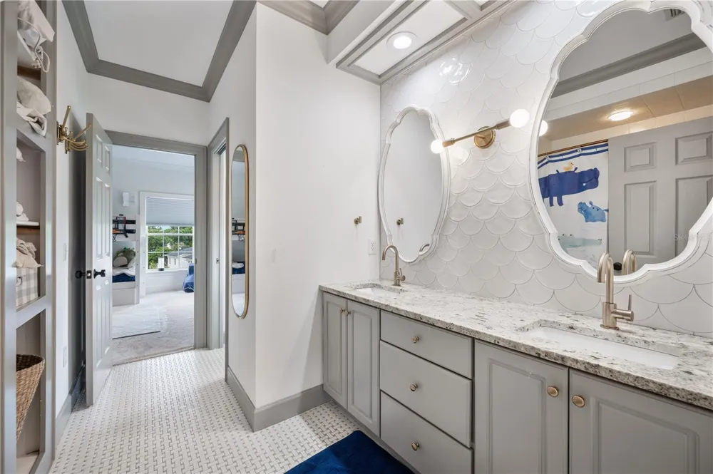5120 LAKE IN THE WOODS BOULEVARD Lakeland, FL 33813