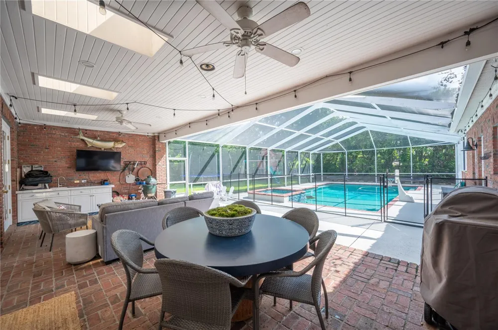 5120 LAKE IN THE WOODS BOULEVARD Lakeland, FL 33813