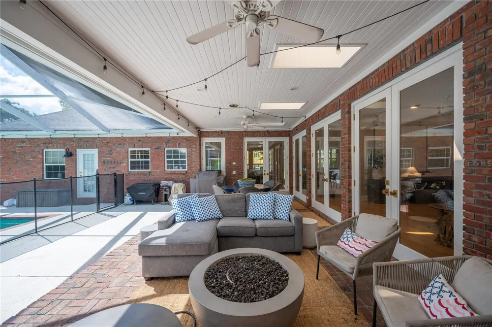 5120 LAKE IN THE WOODS BOULEVARD Lakeland, FL 33813