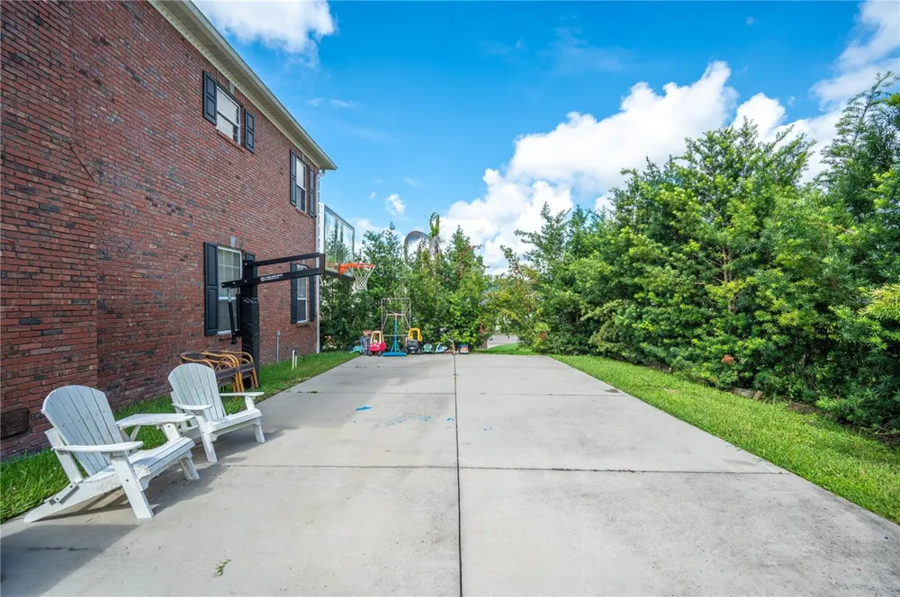 5120 LAKE IN THE WOODS BOULEVARD Lakeland, FL 33813