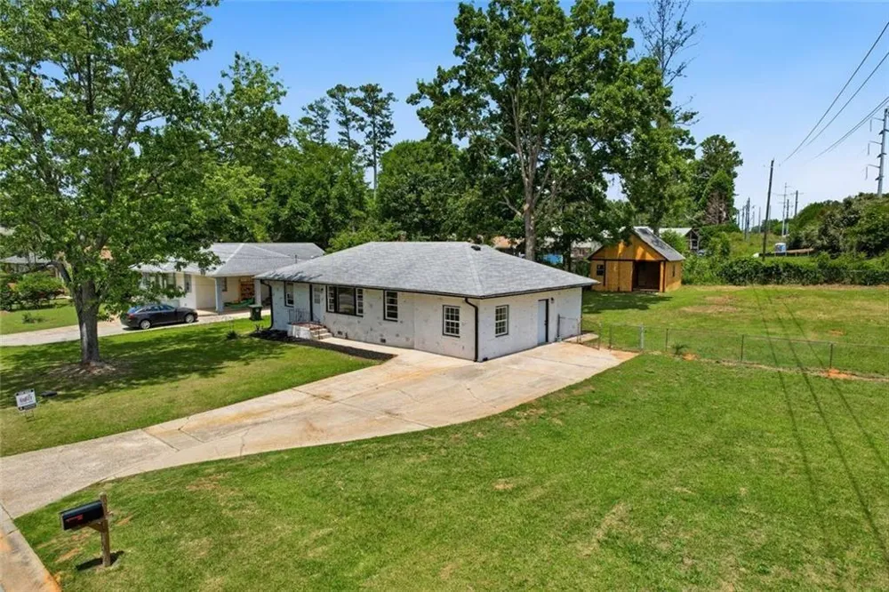 1902 Mural Circle Morrow, GA 30260