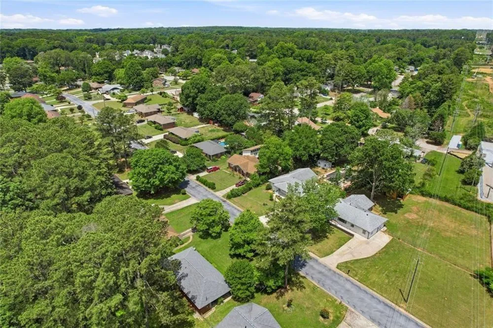 1902 Mural Circle Morrow, GA 30260
