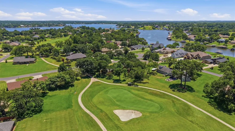 100 Mohican Trail Lake Kiowa, TX 76240