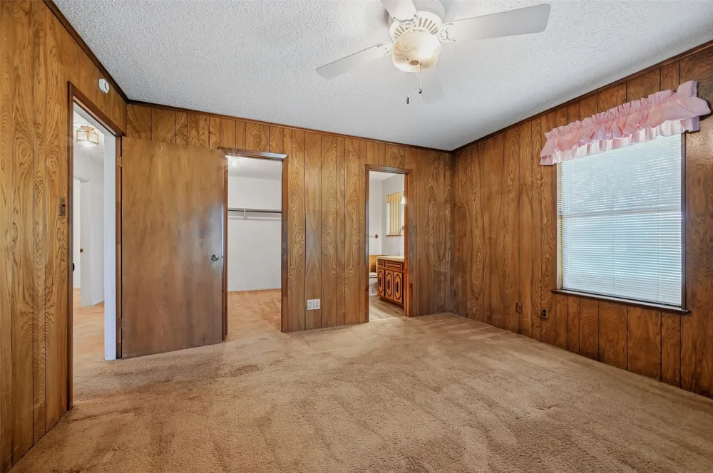 100 Mohican Trail Lake Kiowa, TX 76240