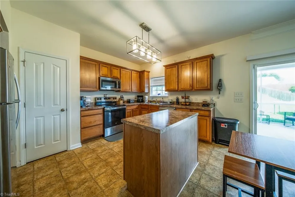 4949 Old Towne Village Circle Pfafftown, NC 27040