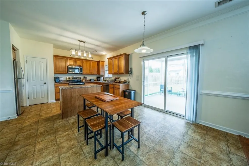 4949 Old Towne Village Circle Pfafftown, NC 27040