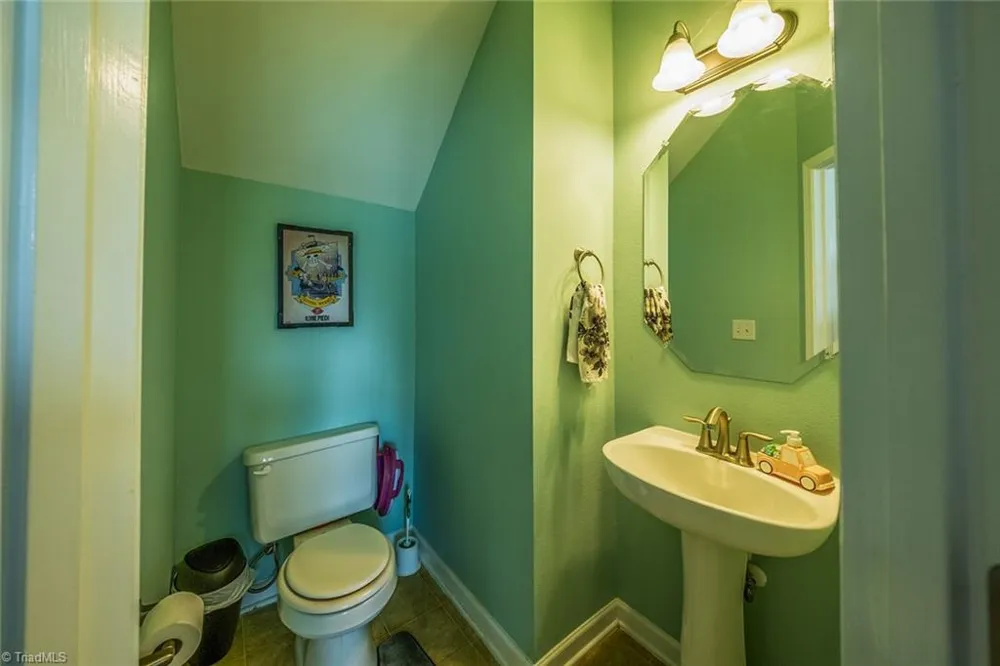 4949 Old Towne Village Circle Pfafftown, NC 27040