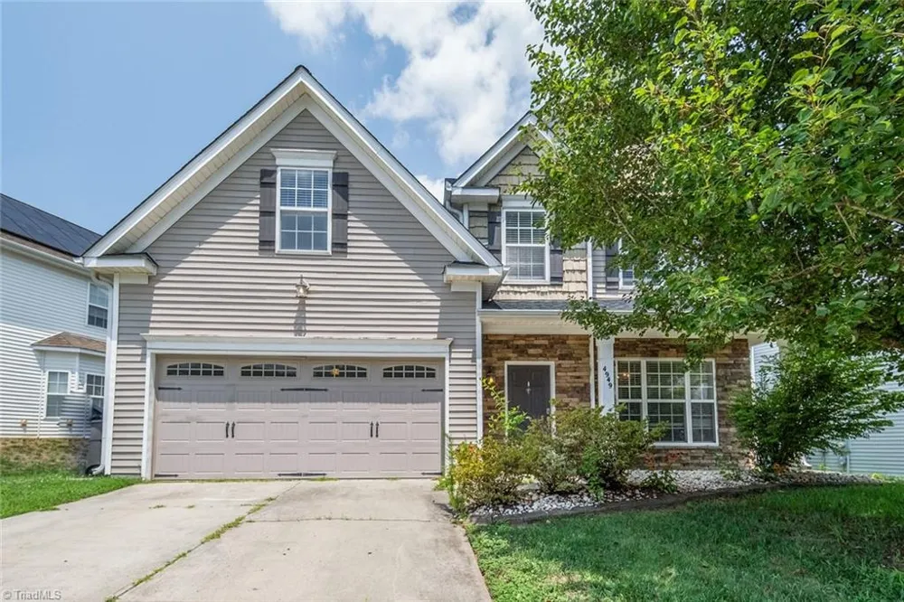 4949 Old Towne Village Circle Pfafftown, NC 27040
