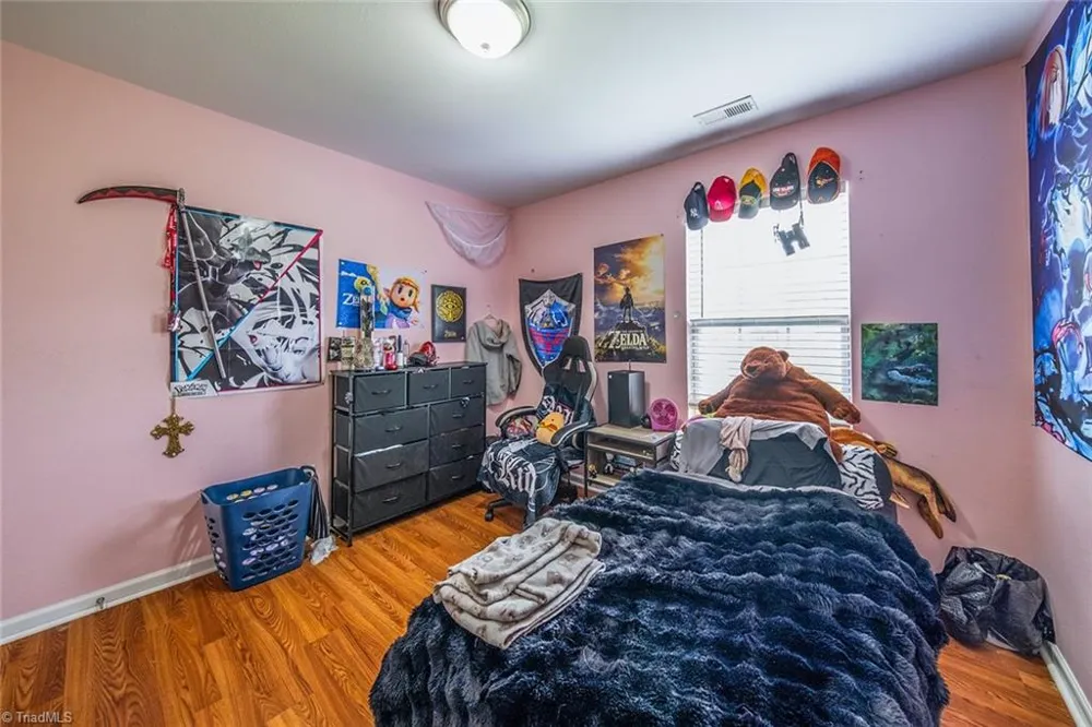 4949 Old Towne Village Circle Pfafftown, NC 27040