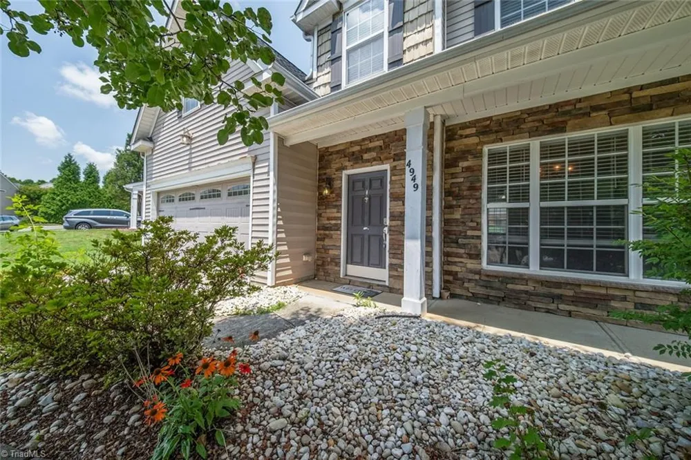 4949 Old Towne Village Circle Pfafftown, NC 27040