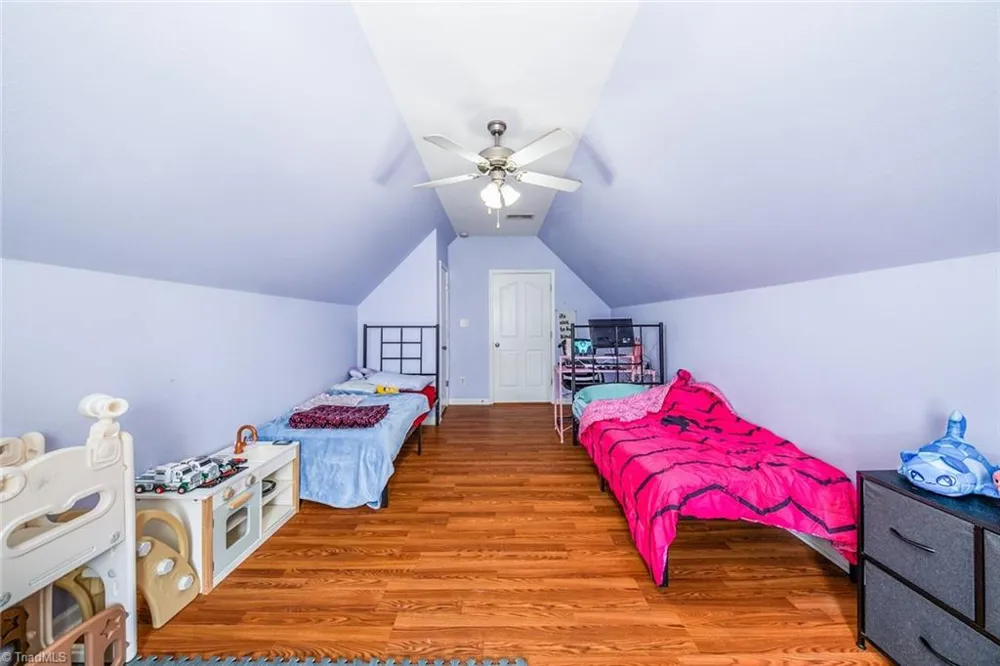 4949 Old Towne Village Circle Pfafftown, NC 27040