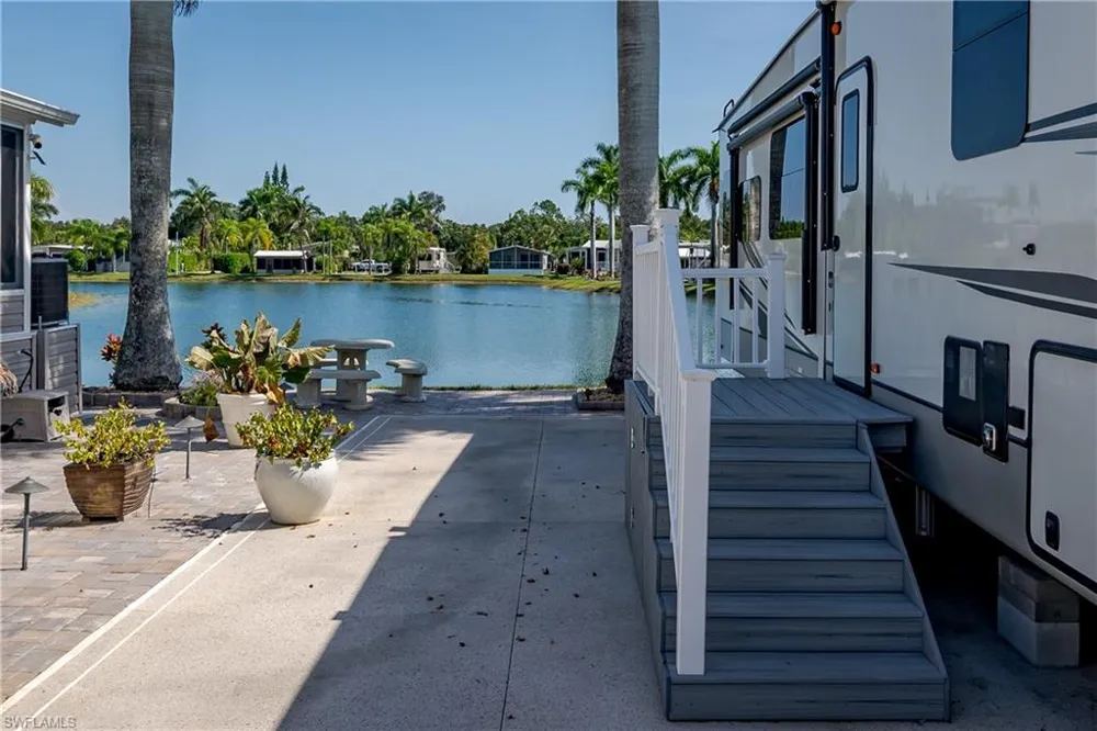 1146 Silver Lakes Boulevard Naples, FL 34114