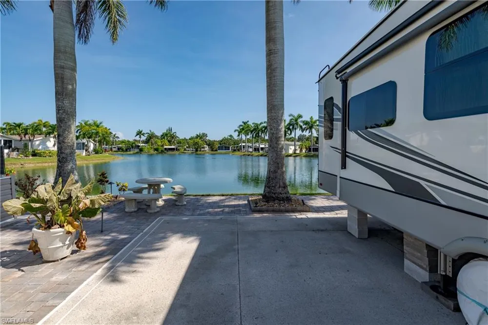 1146 Silver Lakes Boulevard Naples, FL 34114