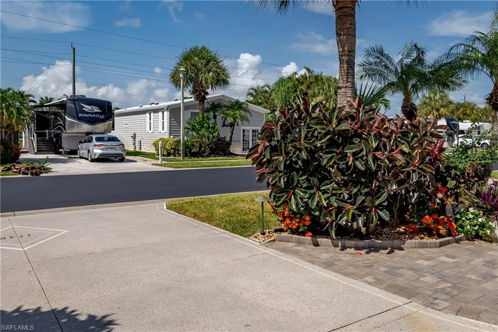 1146 Silver Lakes Boulevard Naples, FL 34114