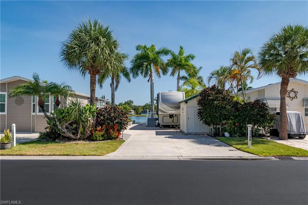1146 Silver Lakes Boulevard Naples, FL 34114