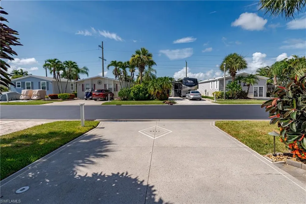 1146 Silver Lakes Boulevard Naples, FL 34114