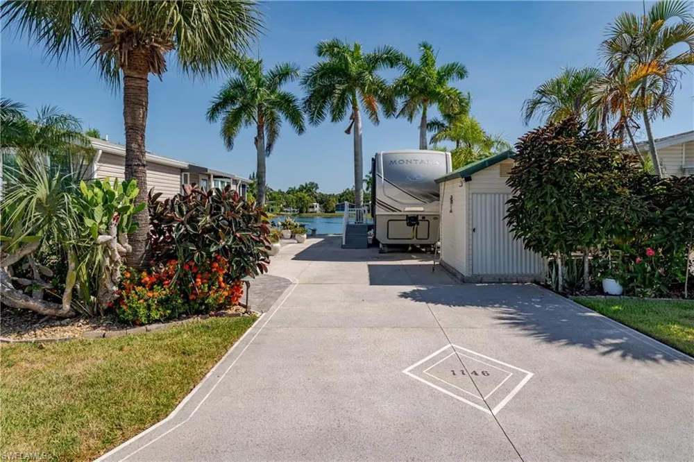 1146 Silver Lakes Boulevard Naples, FL 34114