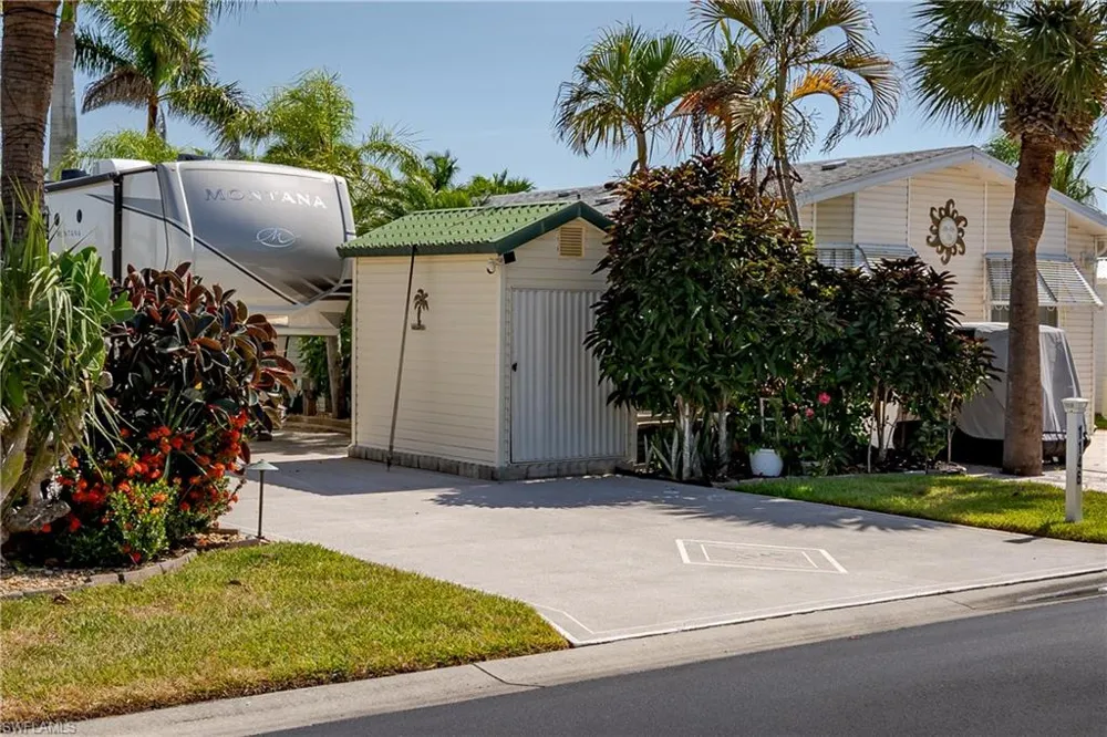 1146 Silver Lakes Boulevard Naples, FL 34114