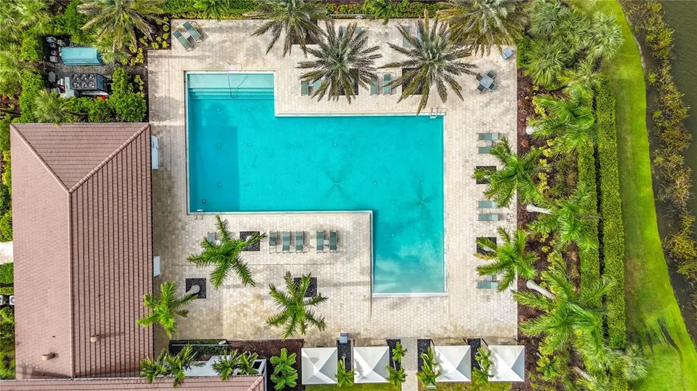 9132 BERNINI PLACE Sarasota, FL 34240