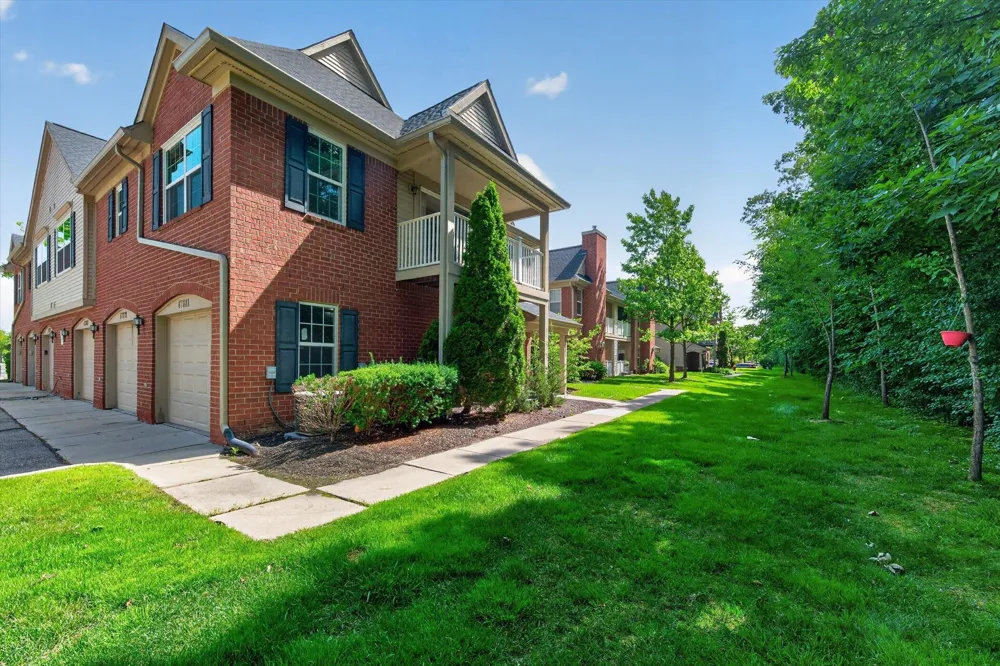 47881 Cardiff Avenue Canton, MI 48188