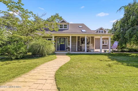 510 Lakeside Drive