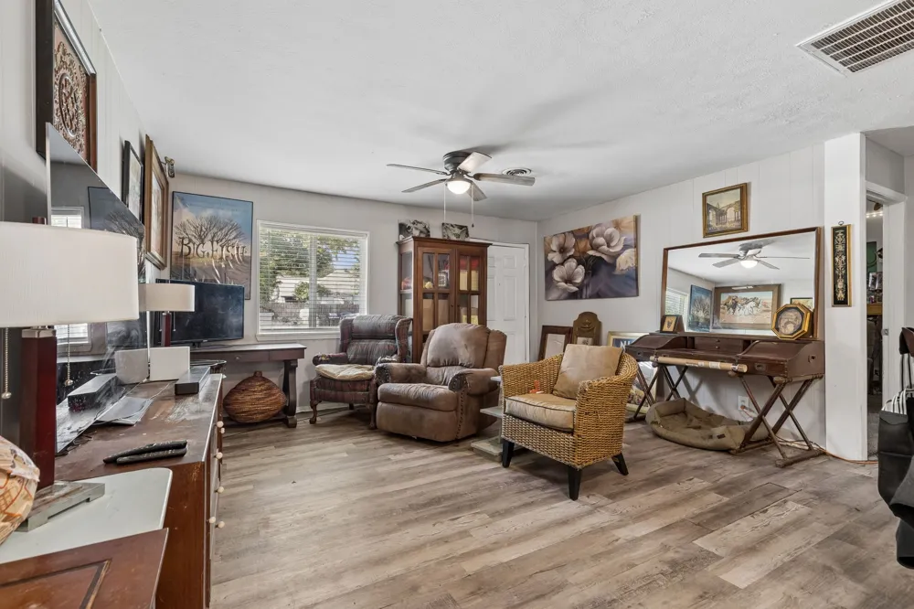 7705 Navajo Trail #7705 Lake Worth, TX 76135